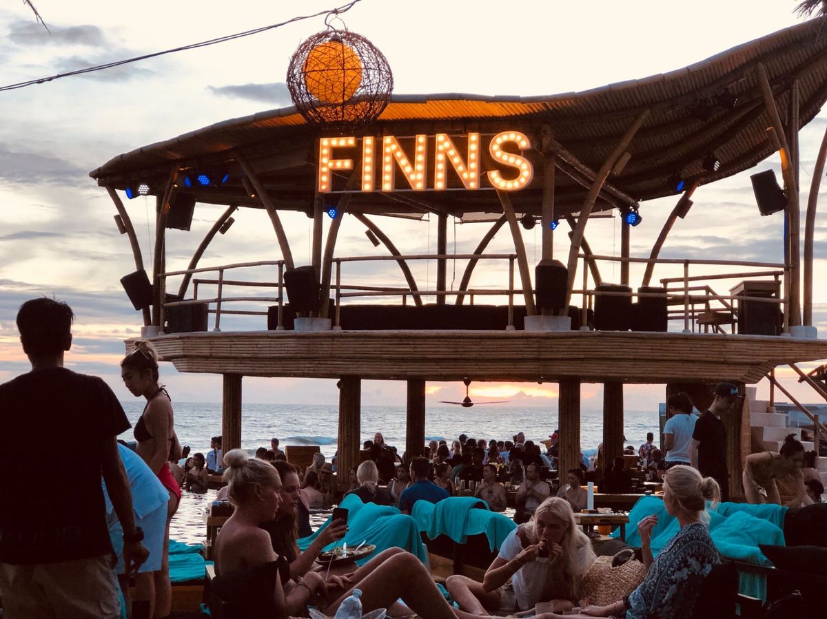 📍FINNS Club Beach