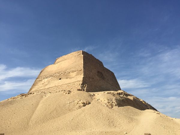 エジプト・カイロ「カイロ周辺・ルクソール」の写真：・メイドゥムの崩壊ピラミッド
・ダハシュ...