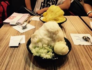 街中臭豆腐の匂いだらけだけど美味しいもの沢山！
夜市も賑わってましたっ