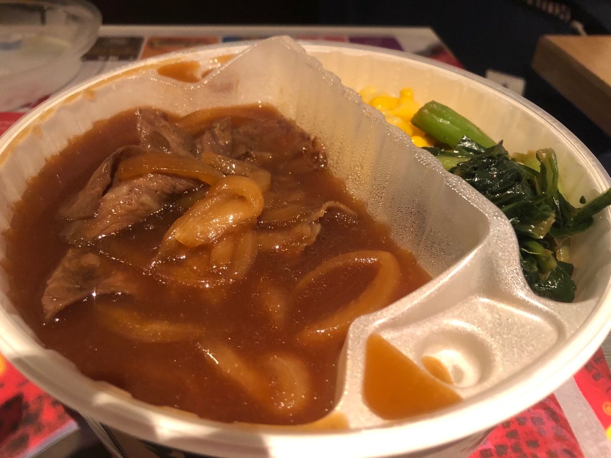 着いてすぐのごはんは
マクドナルド🍔
外国に行くと
マクドナルドに機会があ...