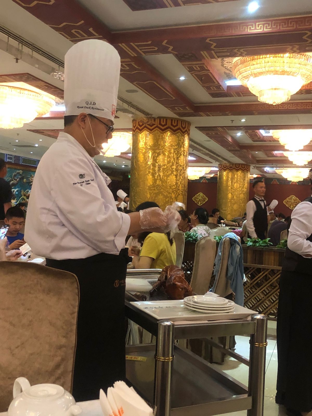 前の北京訪問では
敷居が高くて行けなかった全聚徳❤️

今回は行けました😁...