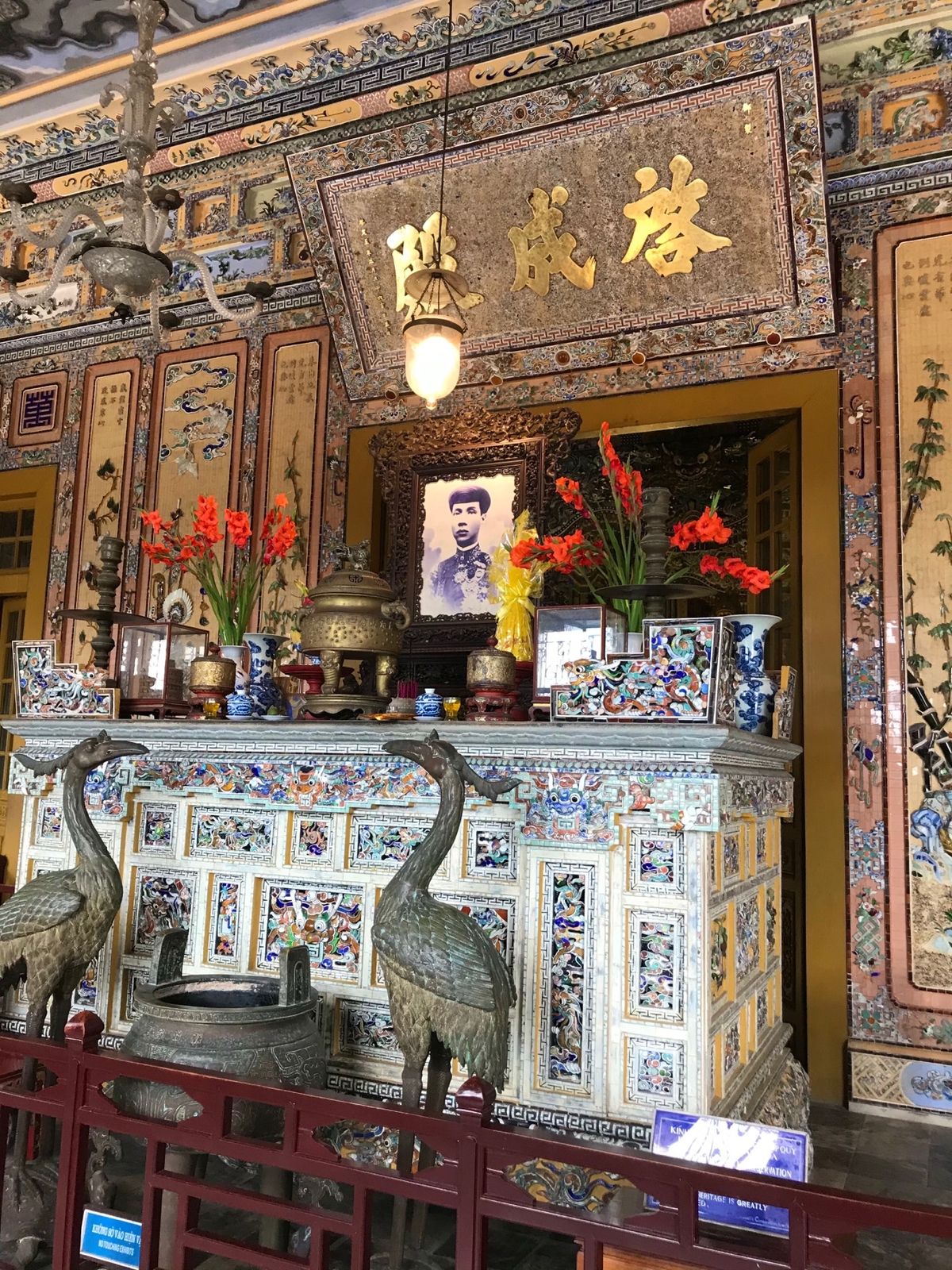 フエ近郊ミニツーリング🛵カイディン帝陵
今日はバイクをレンタルしてミニツー...