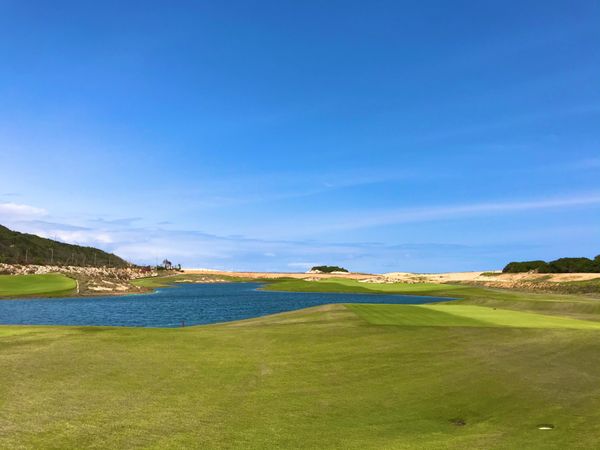 ベトナム・フエ「ベトナムニャチャン　旧正月休暇にゴルファー+ダイバー+バックパッカーになる旅」の写真：KN Golf Links
ニャチャンに...