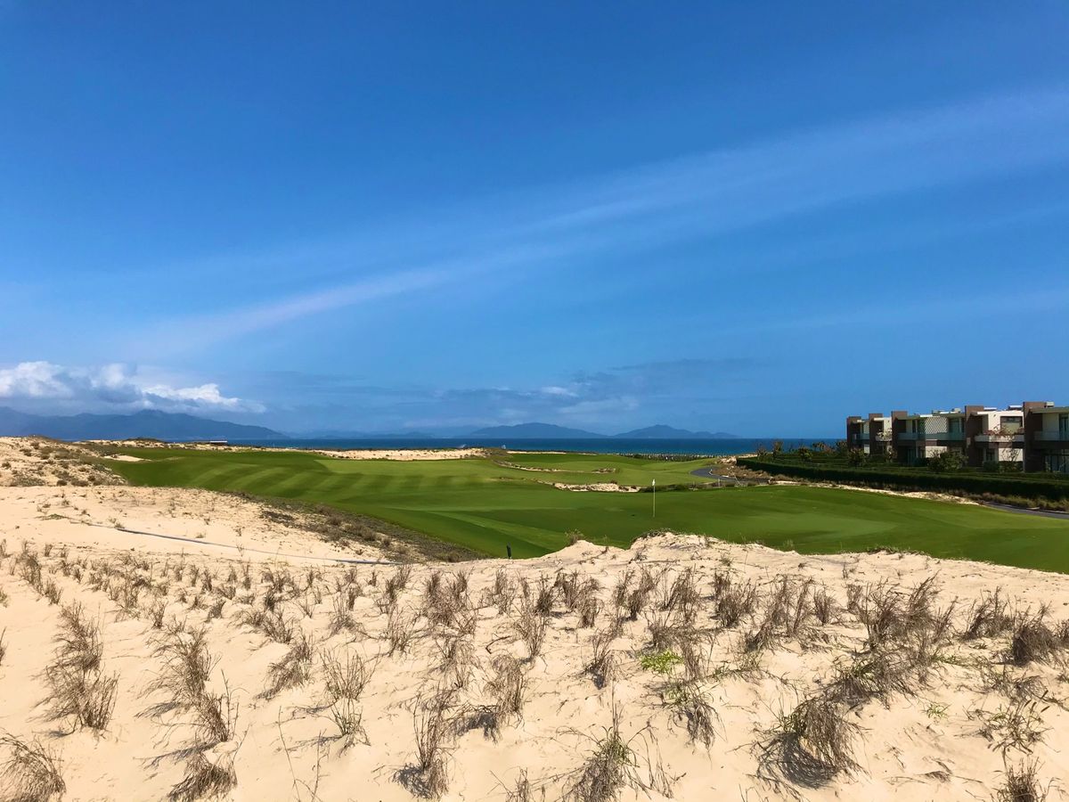 KN Golf Links
ニャチャンにはゴルフ場が3つあるけど3日間で完...