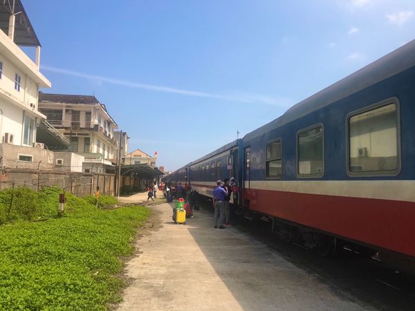 ベトナム・フエ「ベトナムニャチャン 旧正月休暇にゴルファー+ダイバー+バックパッカーになる旅」の写真:ベトナム統一鉄道の旅
ニャチャンから鉄道...