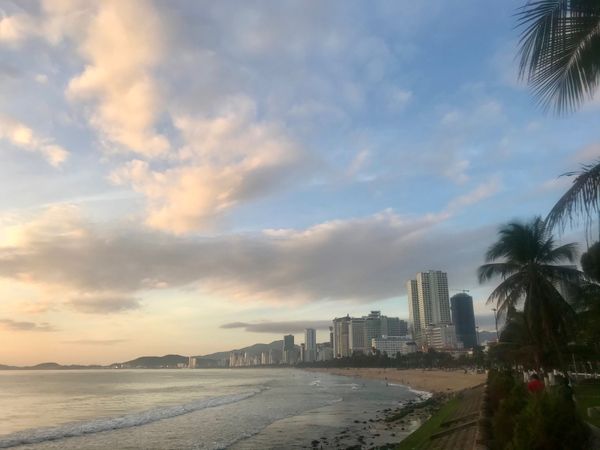 ベトナム・フエ「ベトナムニャチャン　旧正月休暇にゴルファー+ダイバー+バックパッカーになる旅」の写真：夜明け前に目覚めてしまったのでニャチャン...