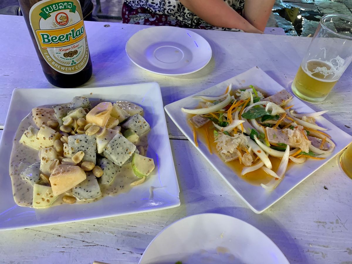 〜ヴィエンチャン〜
ここが首都か、と驚くほど長閑で静かな街。特別なにかがあ...