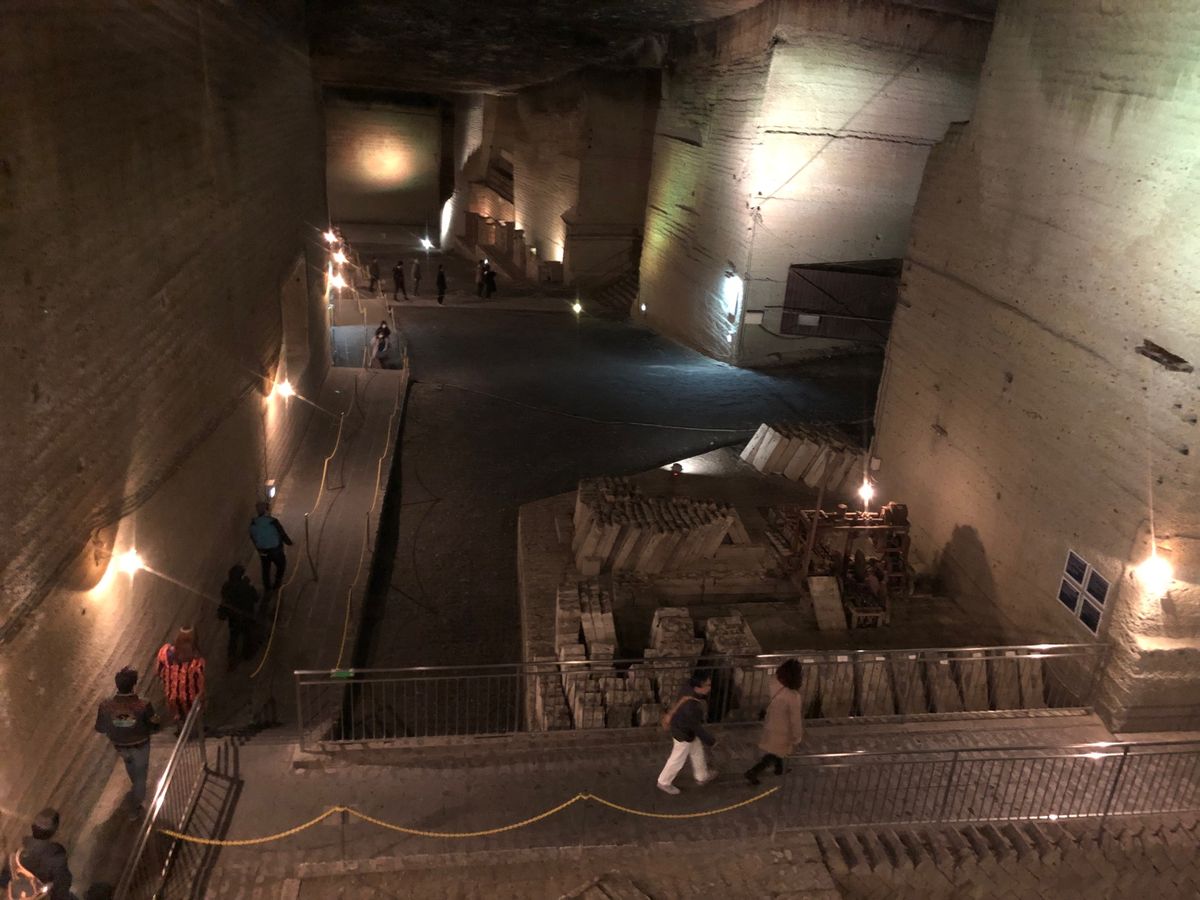 子供の頃から日光に行く時
いつもこの町を通る時に父が大谷石の話をしてくれて...