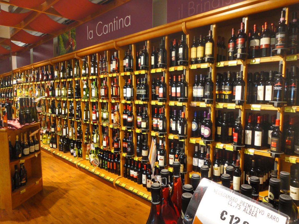 19th Jul. 2013 pic📷

アルベロベッロにあるスーパーに行...