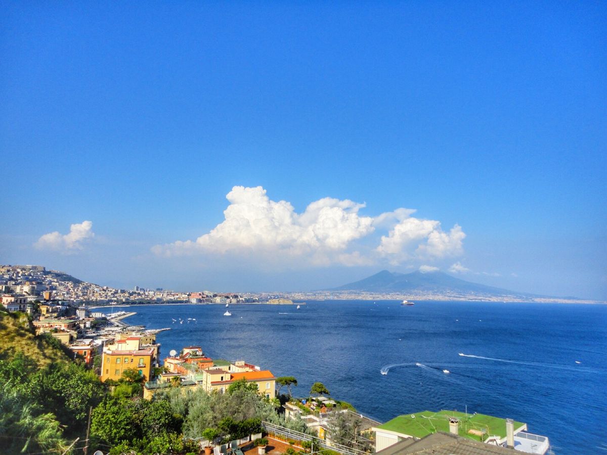 20th Jul. 2013 pic📷

Golfo di Napoli
...