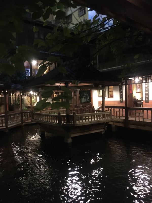 台湾・台中「台中　茶館」の写真：無為草堂　料理はともかく、お茶がおいしい。