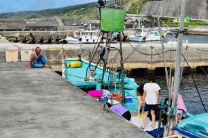 17th Jul. 2012 pic📷

in 三宅島🏝

準備して......