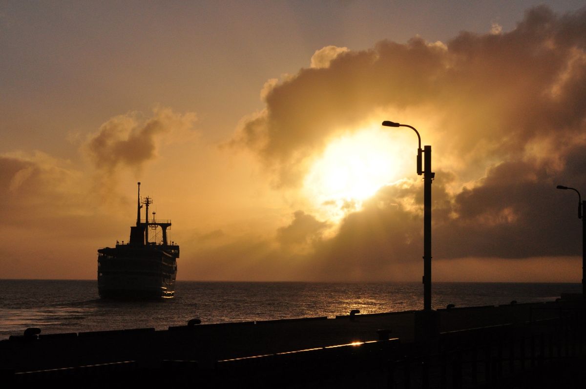 17th Jul. 2012 pic📷

in 三宅島🏝

am5:00
...