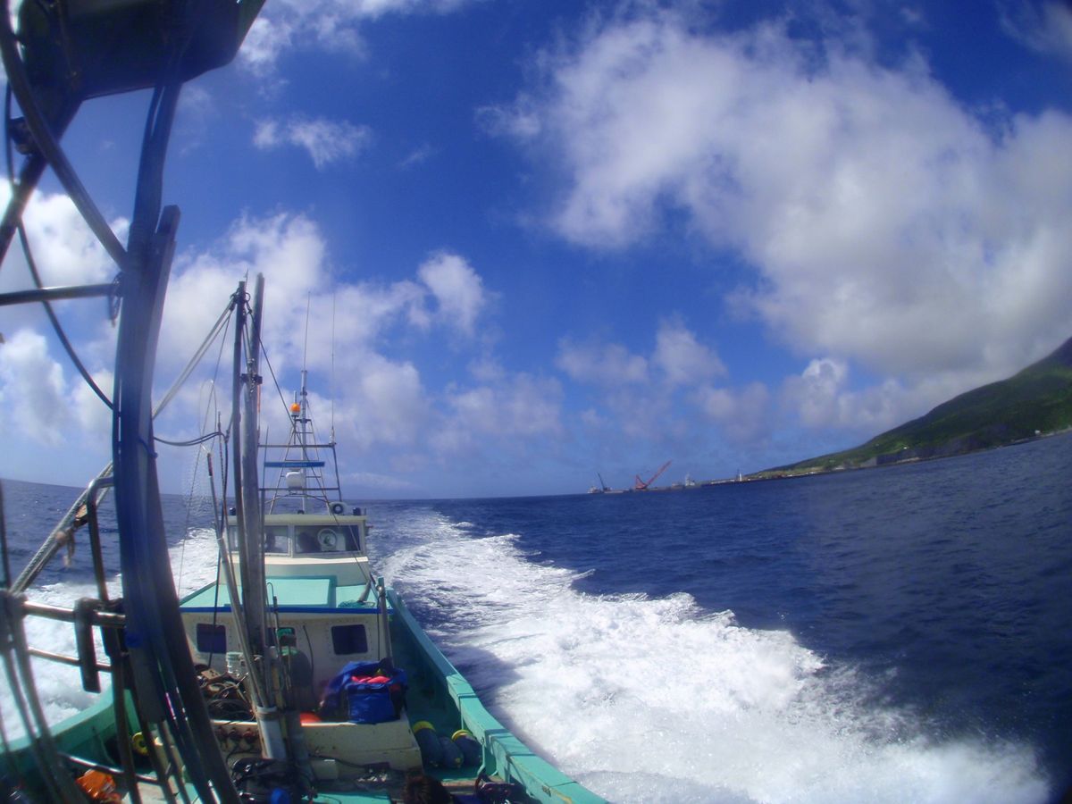 17th Jul. 2012 pic📷

in 三宅島🏝

お天気最高🌞
...