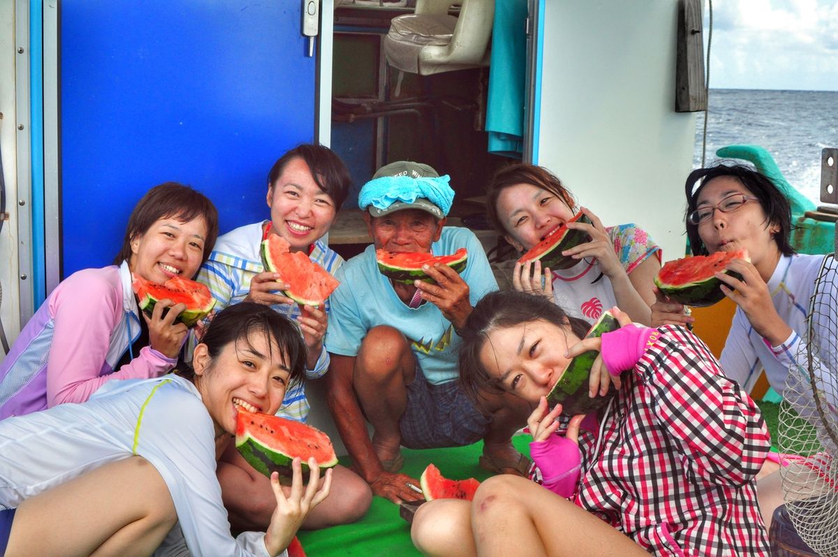 19th Aug. 2012 pic📷

in 御蔵島🏝

大好きな休憩t...