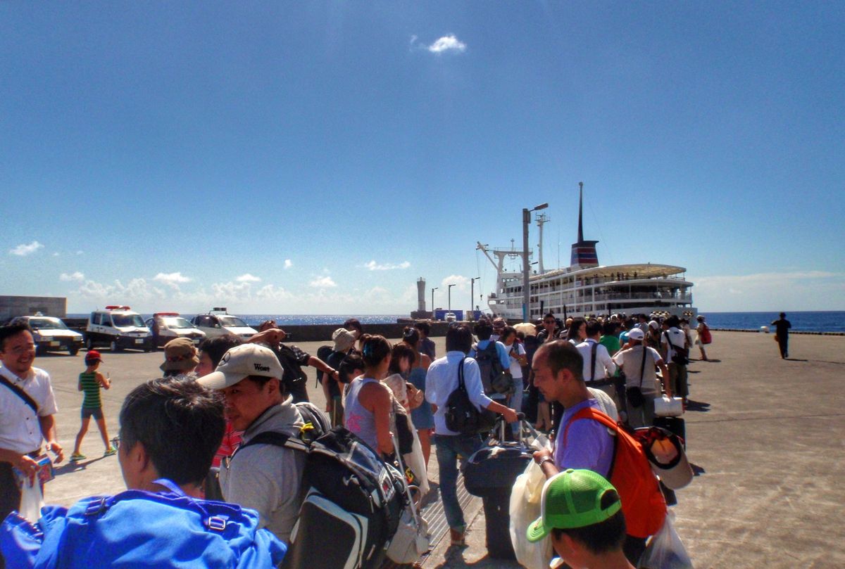 19th Aug. 2012 pic📷

in 三宅島🏝

お迎えの船🚢
...