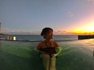 インフィニティプール、ちょうど夕陽のタイミング🌅

(温泉ぷーろ♨️ってい...