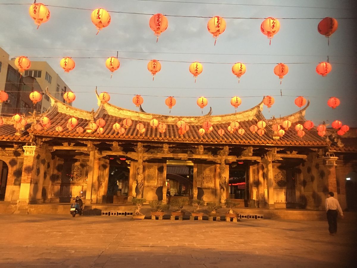 鹿港の龍山寺