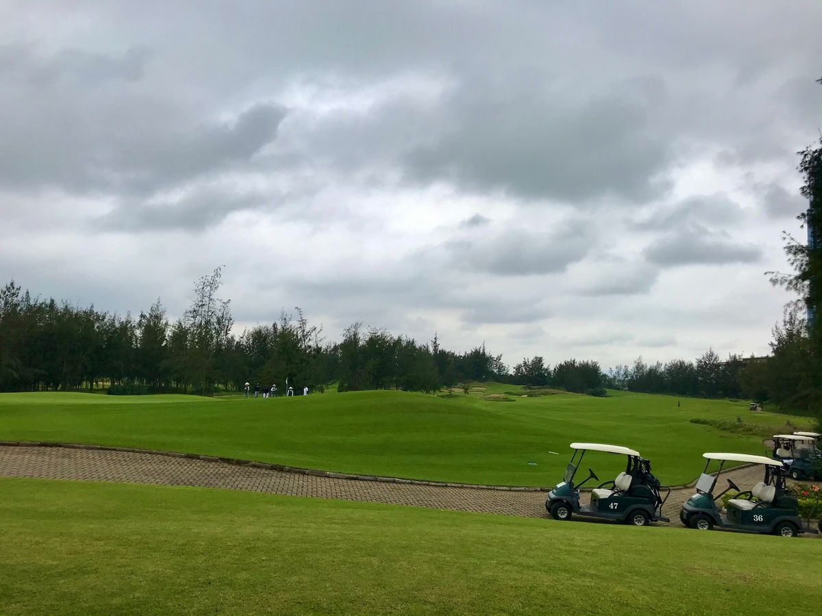 ダナンでゴルフ⛳️
ダナンはベトナム有数のリゾート地なので、ゴルフ場もたく...