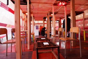キナーレではコタツの中をイメージしたブースの中で、ワークショップを。

ち...