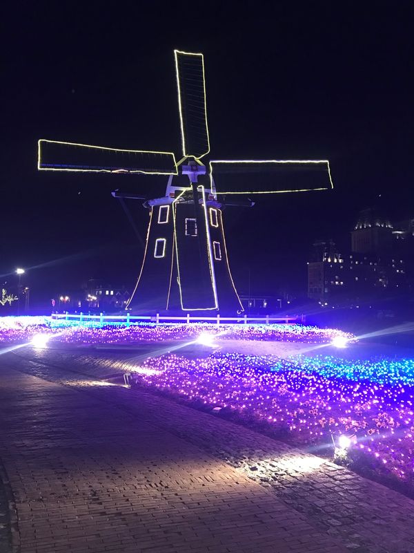 日本・長崎「卒業旅行①長崎 ハウステンボス→福岡　博多🇯🇵」の写真：イルミネーション🌃