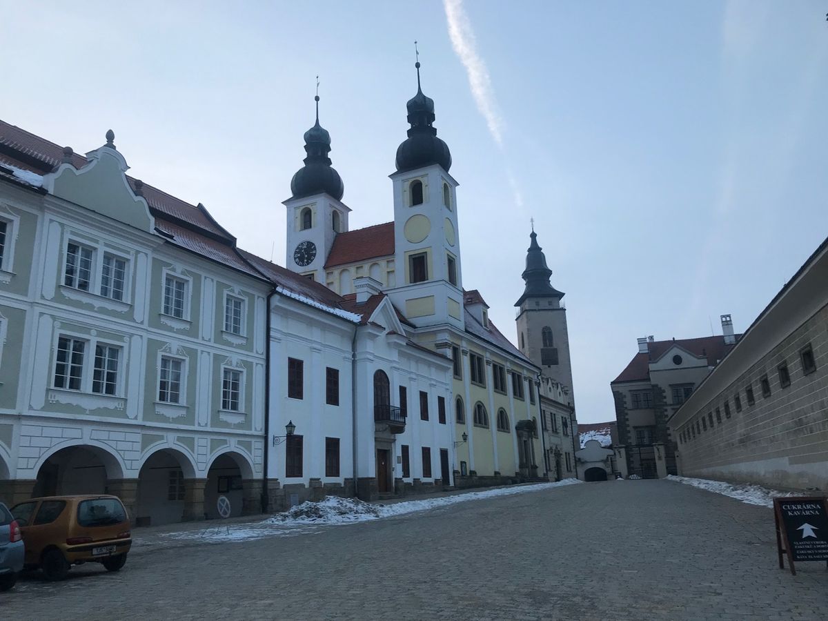 チェコ🇨🇿
テルチ

ここに着いたらまぁ寒くて寒くて、、
でもおときばなし...