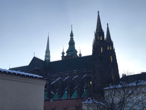 ハンガリー・ブダペスト「卒業旅行② 初ヨーロッパ ！4カ国周遊🇭🇺→🇸🇰→🇨🇿→🇦🇹」の写真：チェコ🇨🇿

プラハ城（たぶん）