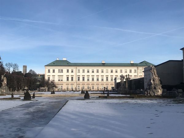 ハンガリー・ブダペスト「卒業旅行② 初ヨーロッパ ！4カ国周遊🇭🇺→🇸🇰→🇨🇿→🇦🇹」の写真：オーストリア🇦🇹
ザルツブルク
旧市街
...