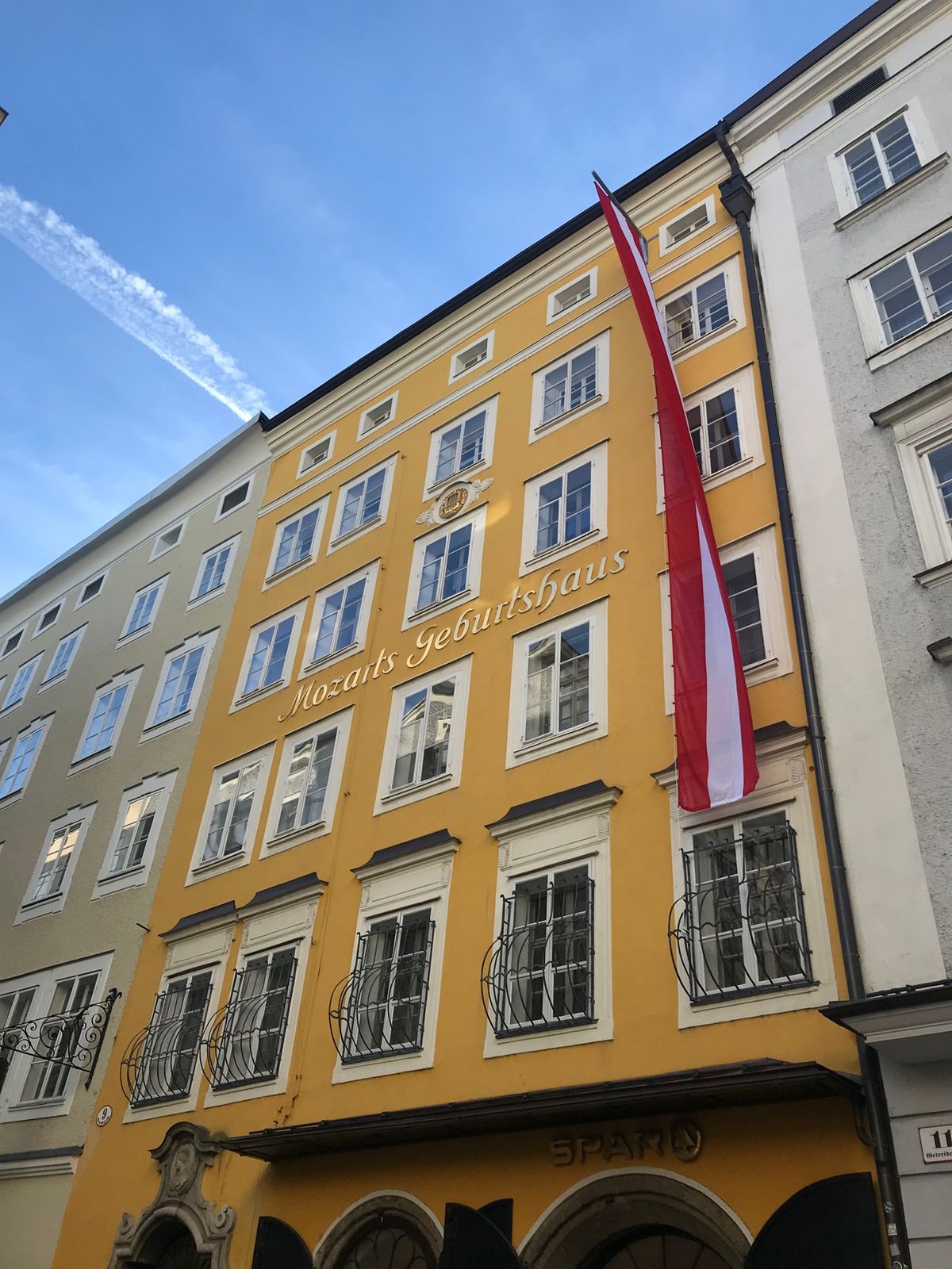 オーストリア🇦🇹
ザルツブルク
旧市街
新市街
モーツァルト
