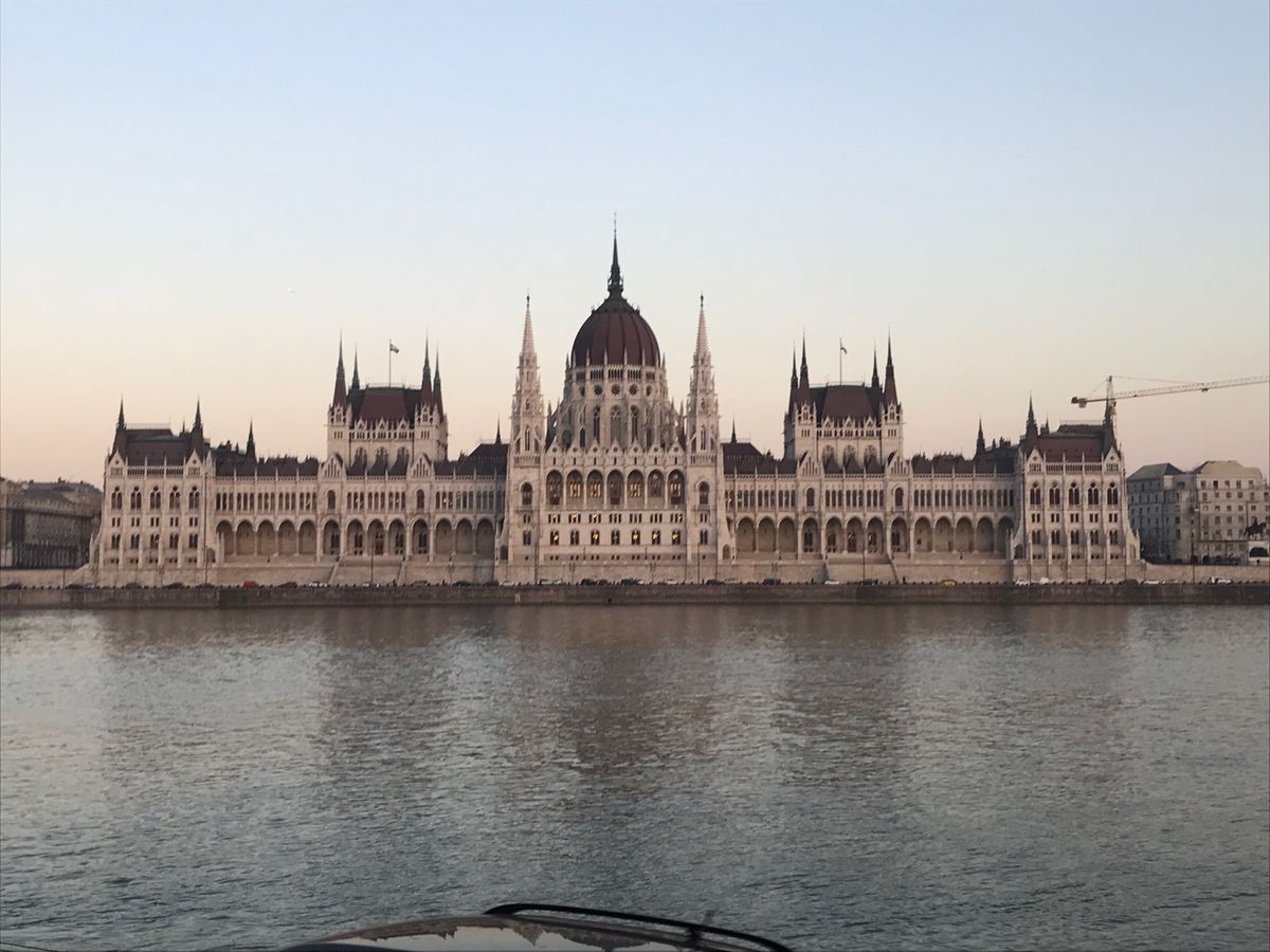 ハンガリー🇭🇺
ドナウ川
国会議事堂