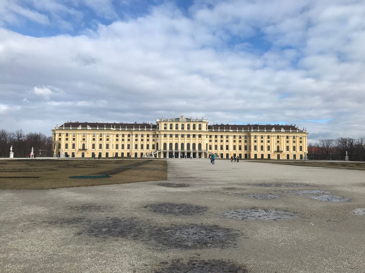 オーストリア🇦🇹
ウィーン
旧市街

9日間の旅行ラストはウィーンでした！...