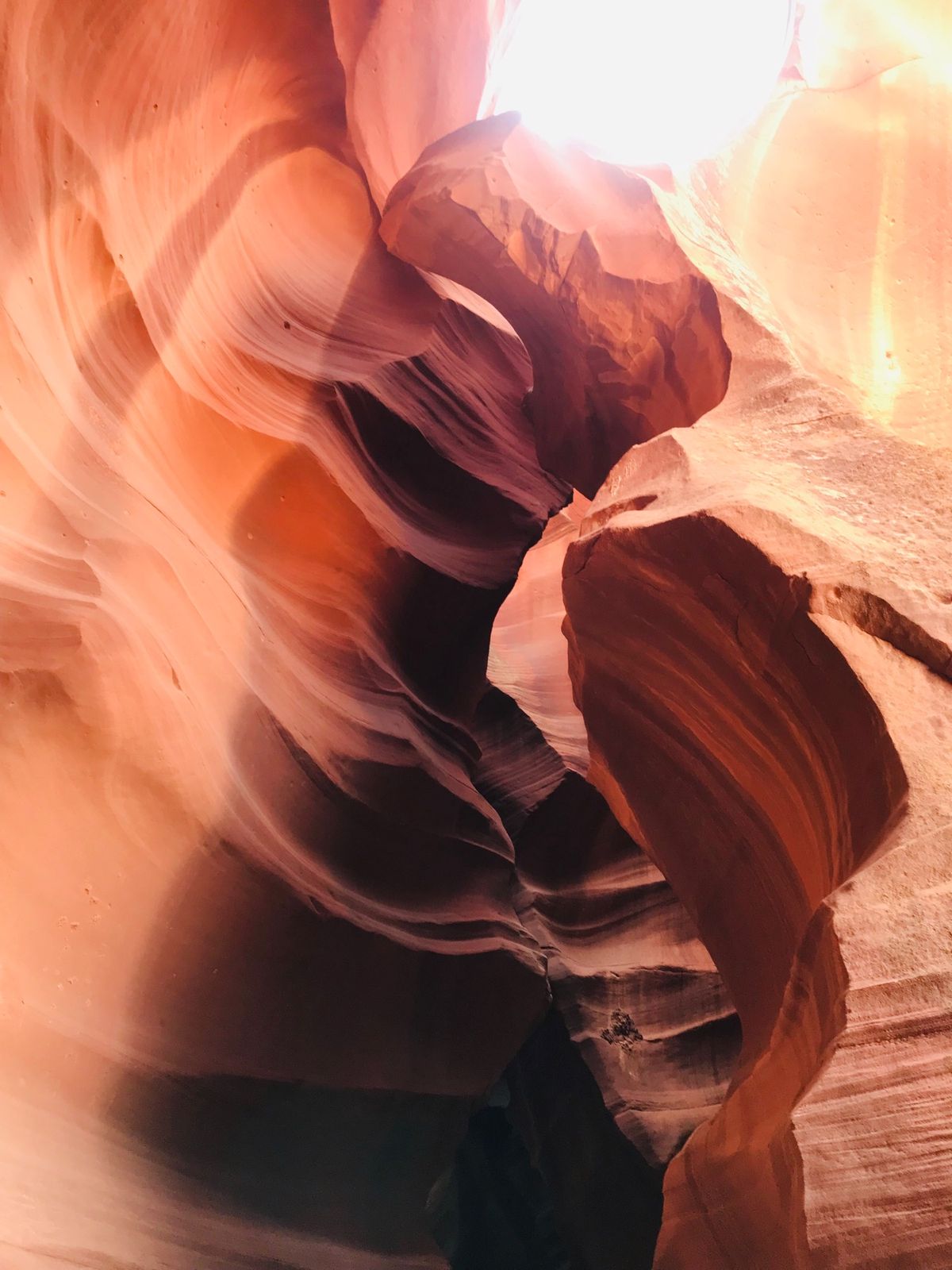 アンテロープキャニオン
♡に見えるところもありました！