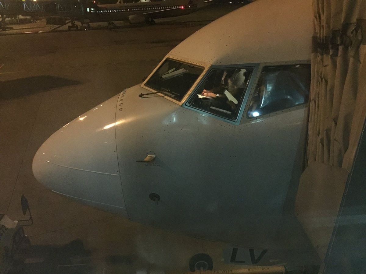 08/Oct/2016
MH727　KUL-CGK　9M-MLV　B737...