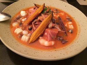 アルパカ連れたおばさんは、写真撮ったらお金取られるから盗撮笑
ペルー料理は...
