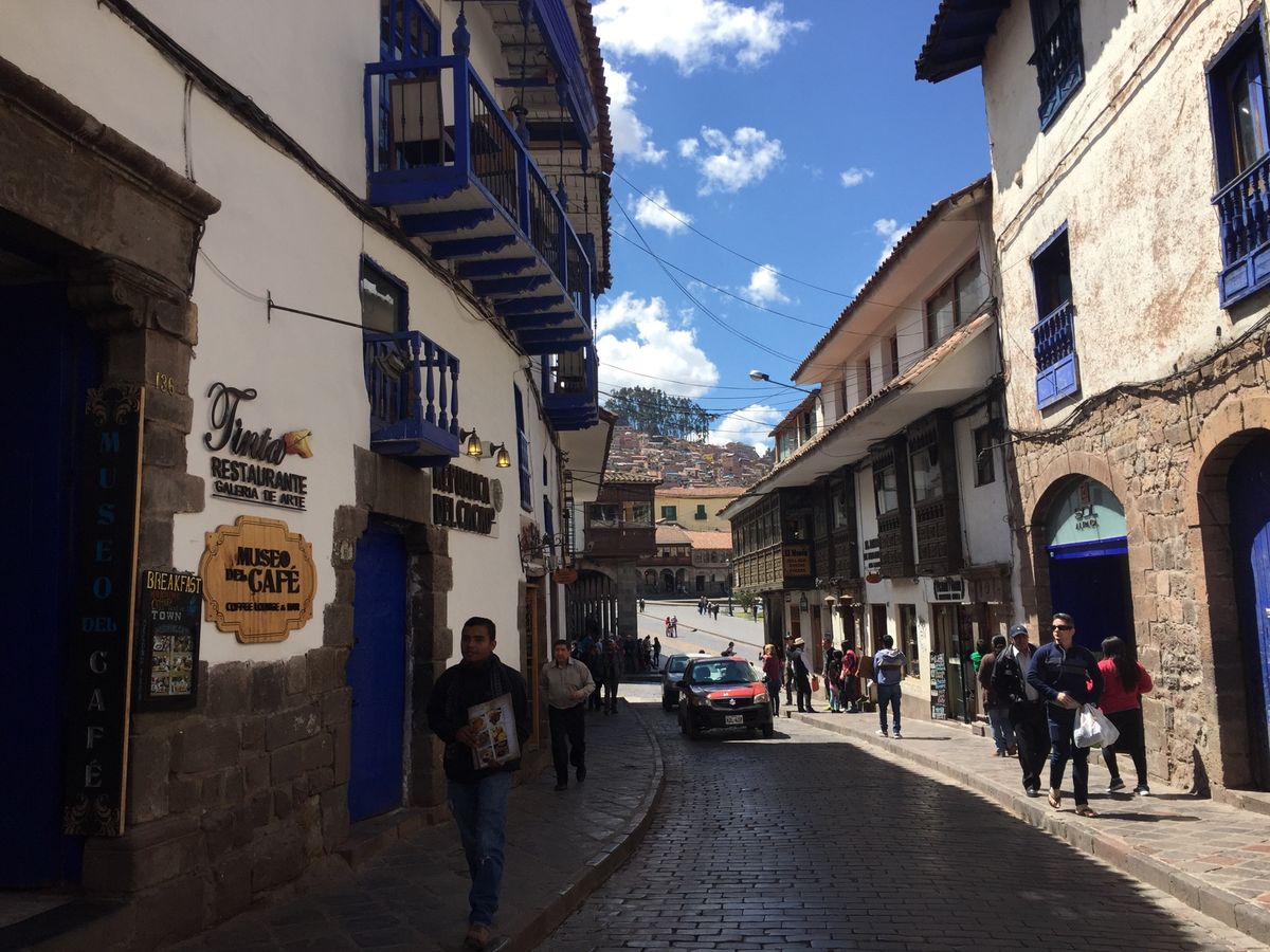 マチュピチュに行く前に、リマからクスコへ。日本から24時間以上かかった！ク...