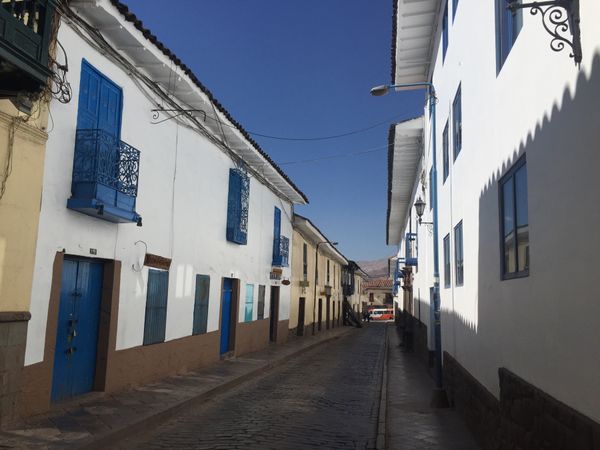 ペルー・マチュピチュ「ペルー〜マチュピチュ〜」の写真：クスコ散策。
雲一つない快晴。
建物と空...