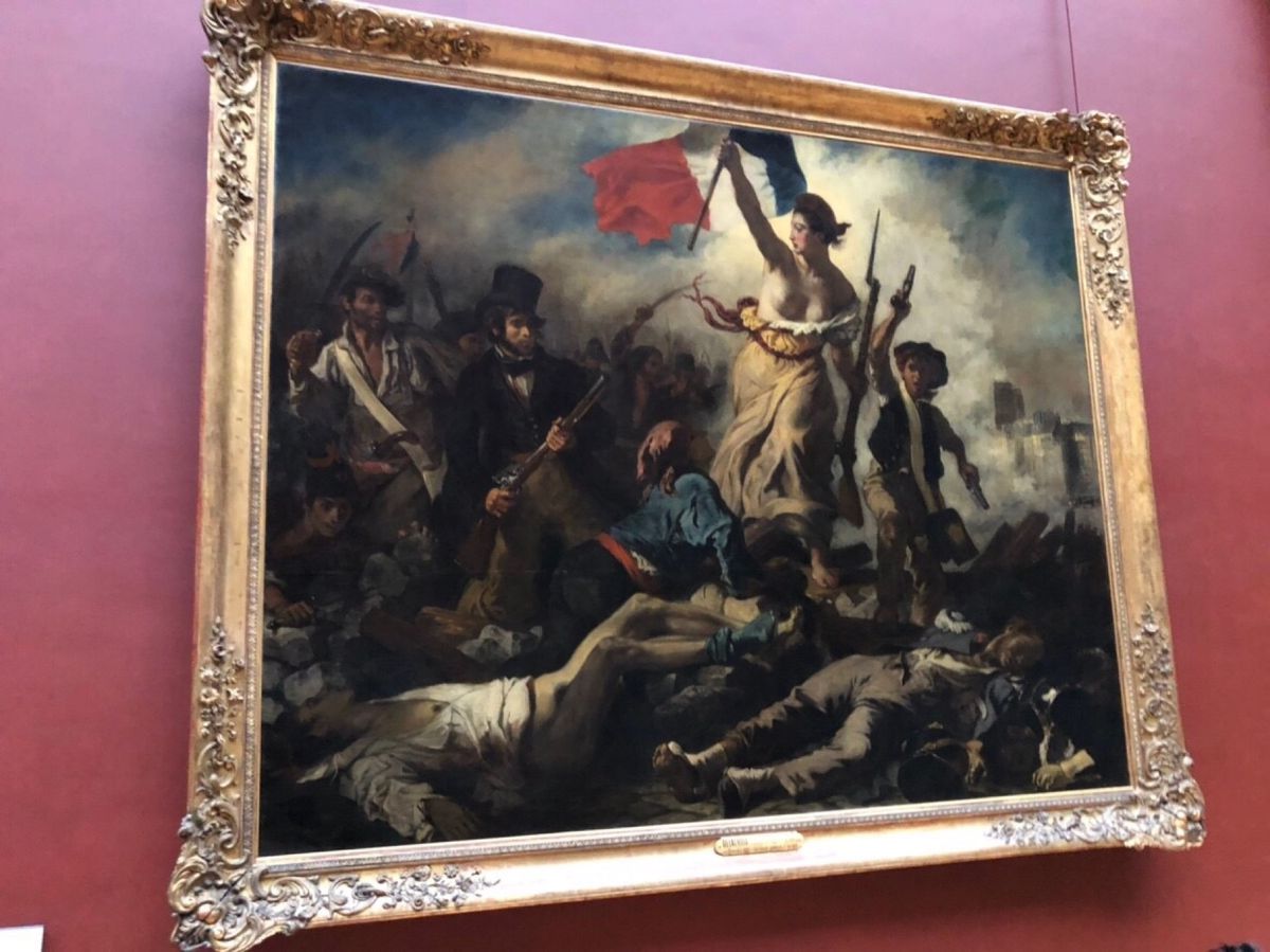 フランスといえば、そう、ルーヴル美術館。
モナリザの部屋は人が多すぎてびっ...