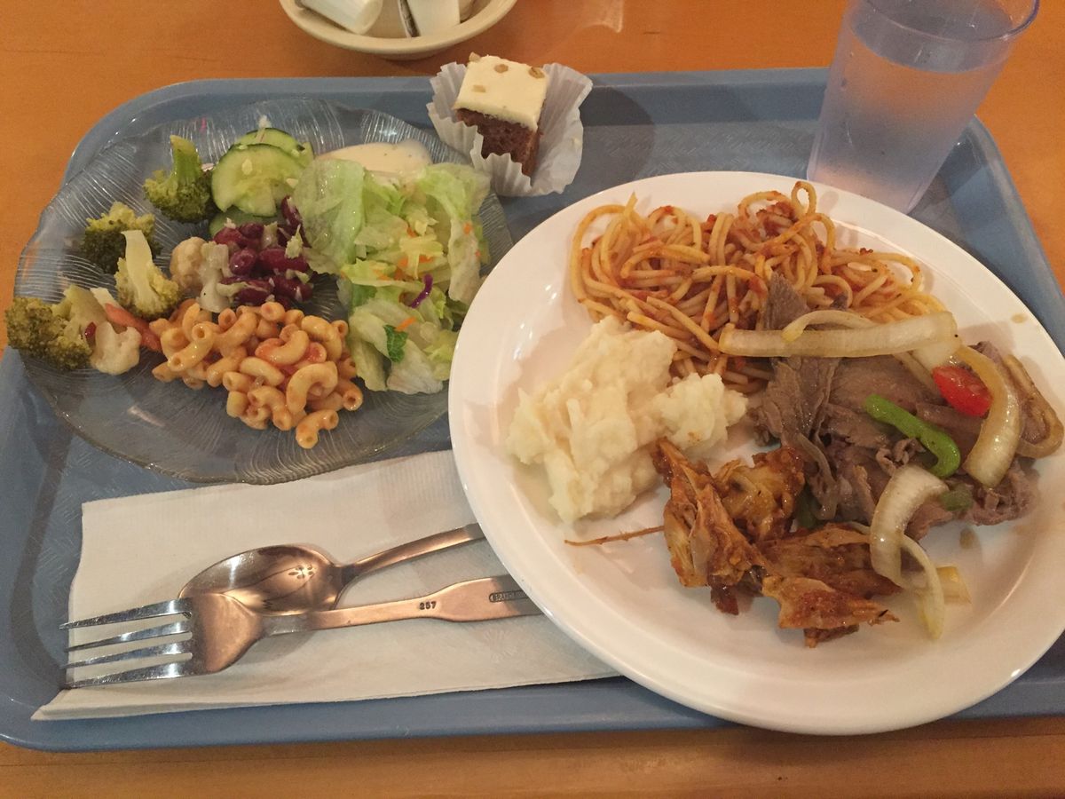 アメリカンフードが苦手なので、ご飯はアジアのお店とスタバ笑
