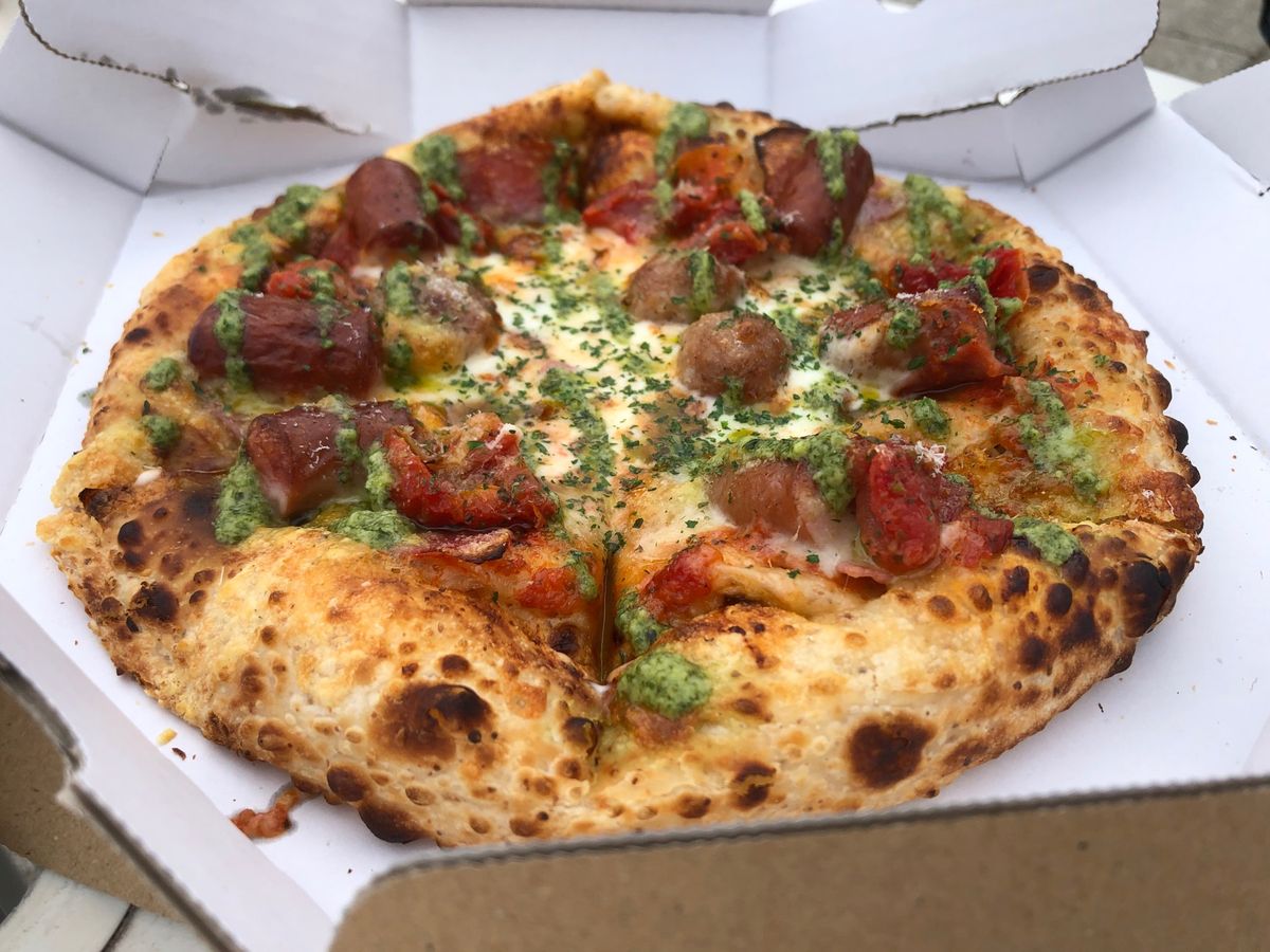 朝8時に札幌出発し、朝食？はウニ丼♫からの黒松内の道の駅でピザ🍕からの八雲...