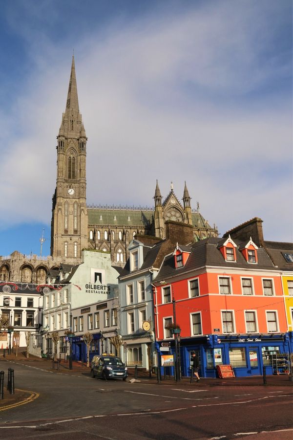 アイルランド・コーク「アイルランド国内旅行」の写真：コーヴの街並み