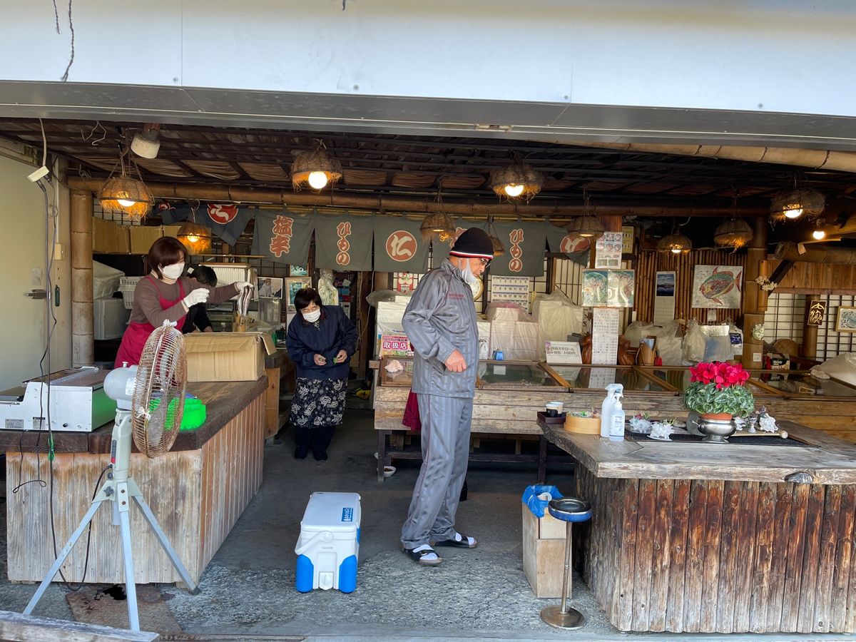 旭洋丸水産という干物屋さんで金目鯛、鯵のミリン、海老の干物を購入！