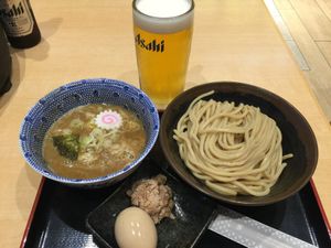 六厘舎