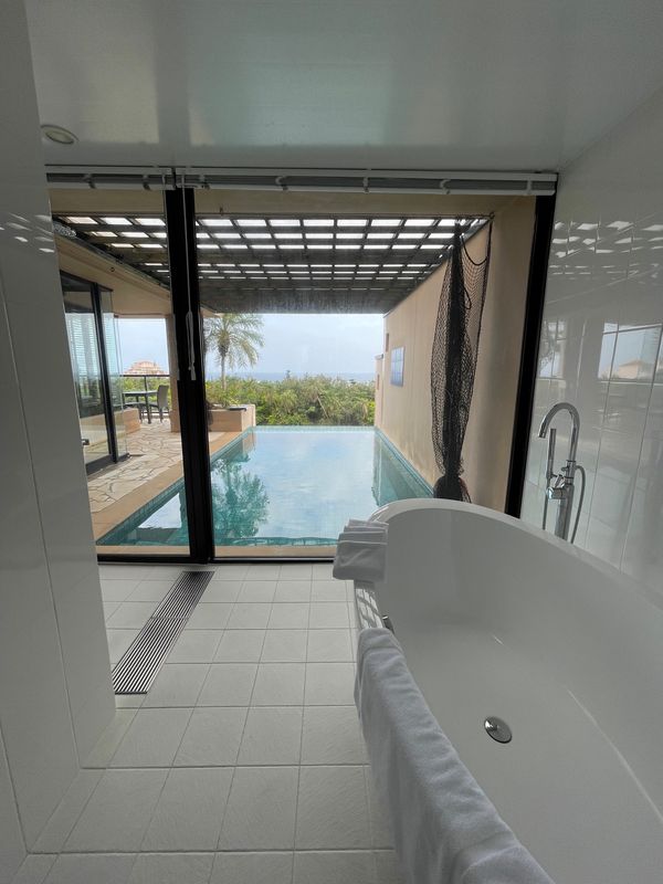 日本・沖縄「満月の宮古島」の写真：シギラベイサイドスイートアラマンダ

広...