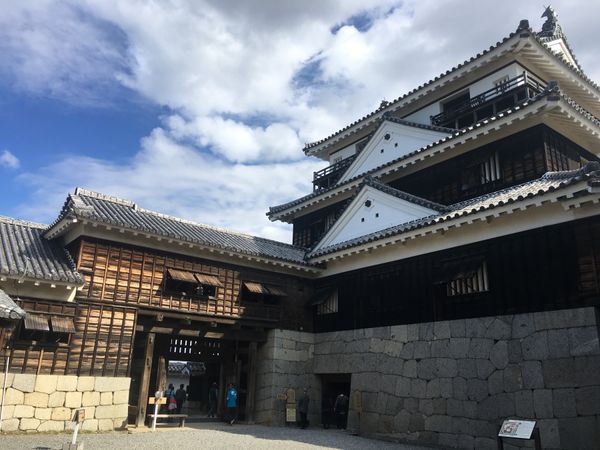 日本・愛媛県「高知.愛媛弾丸旅」の写真：
松山城


