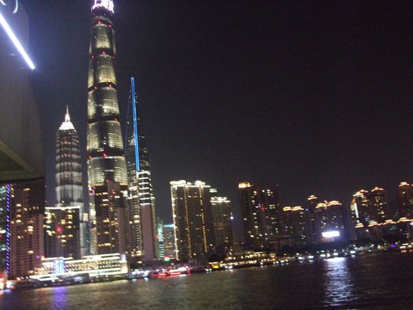 中国・上海「上海」の写真：黄浦江クルーズ
20年ぶりの上海だったが...
