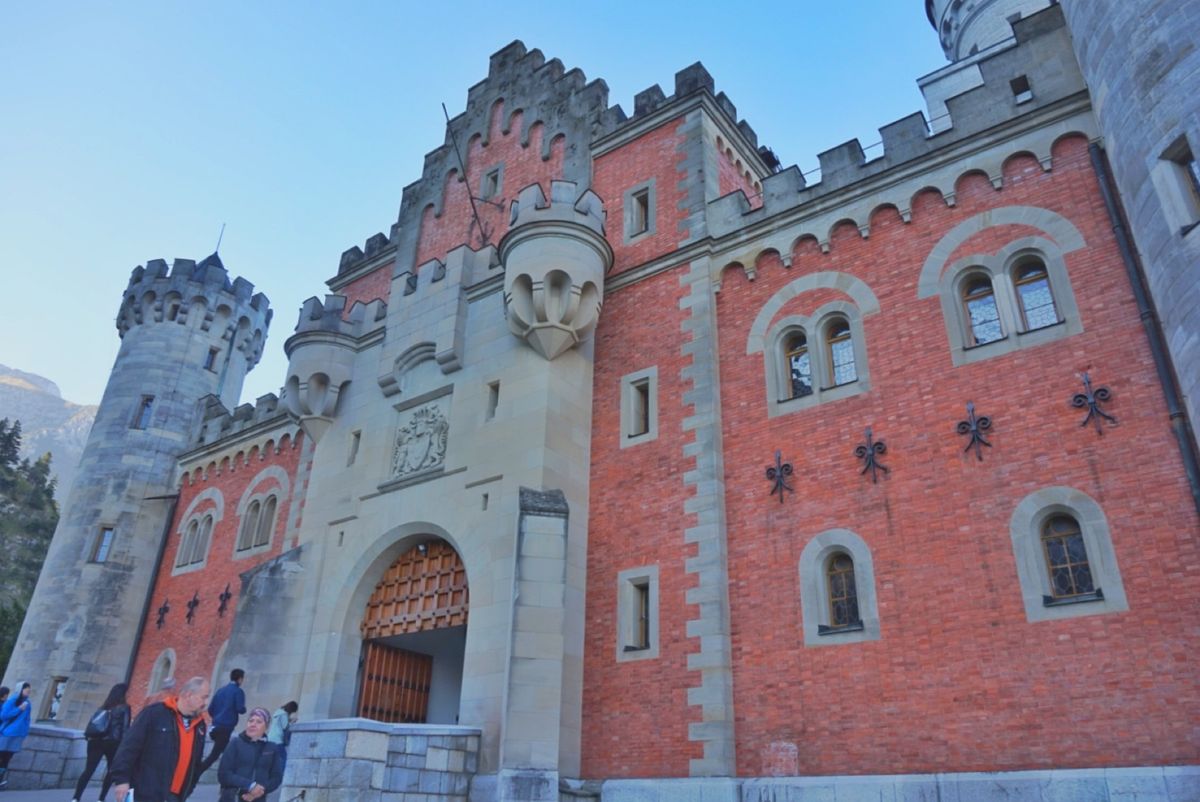 22nd Sep. 2016 pic📷

Schloss Neuschwa...