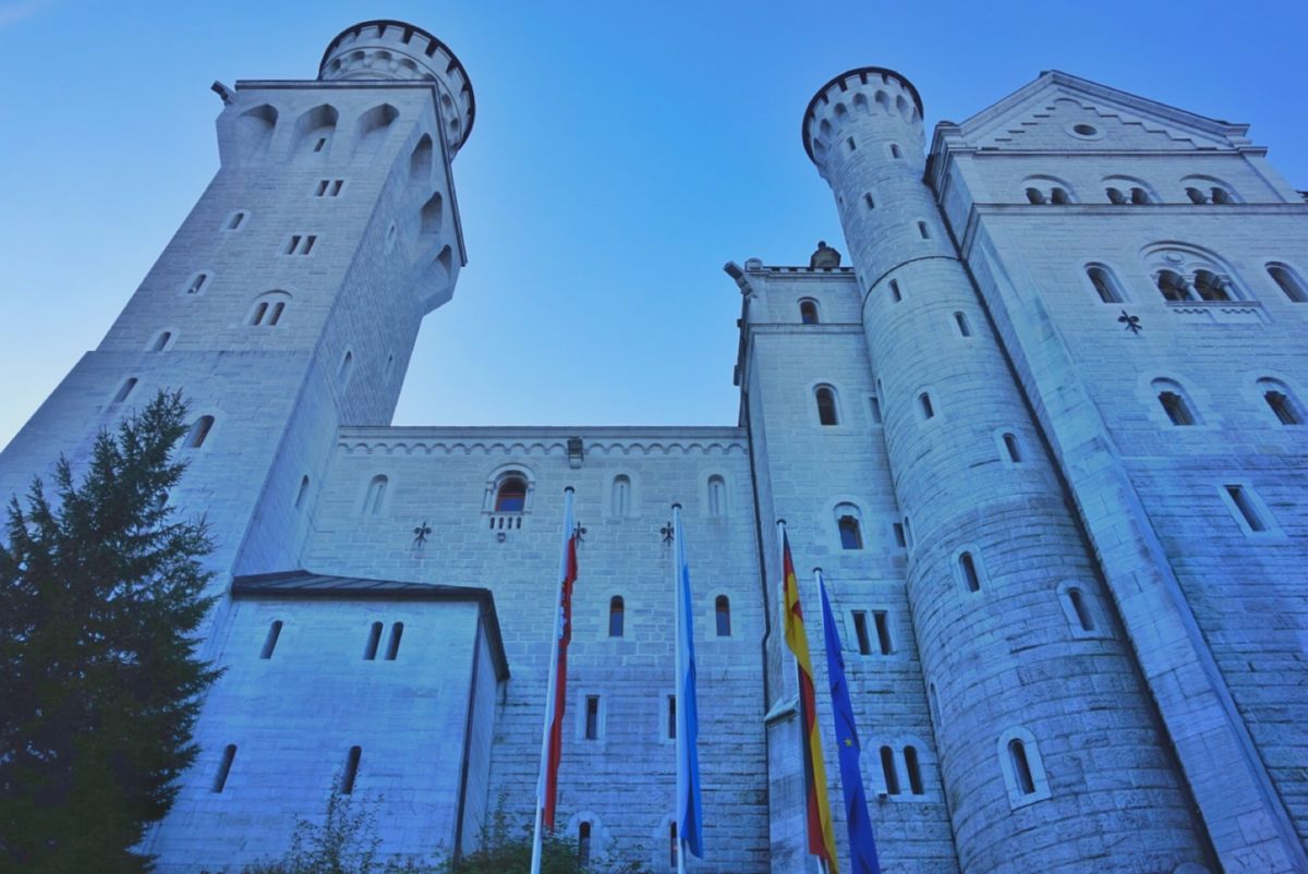 22nd Sep. 2016 pic📷

Schloss Neuschwa...