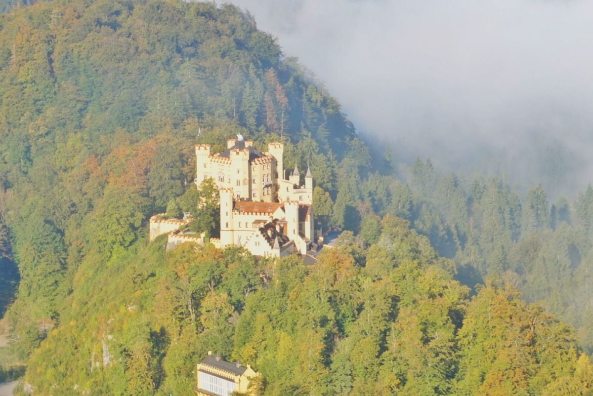 22nd Sep. 2016 pic📷

Schloss Hohensch...