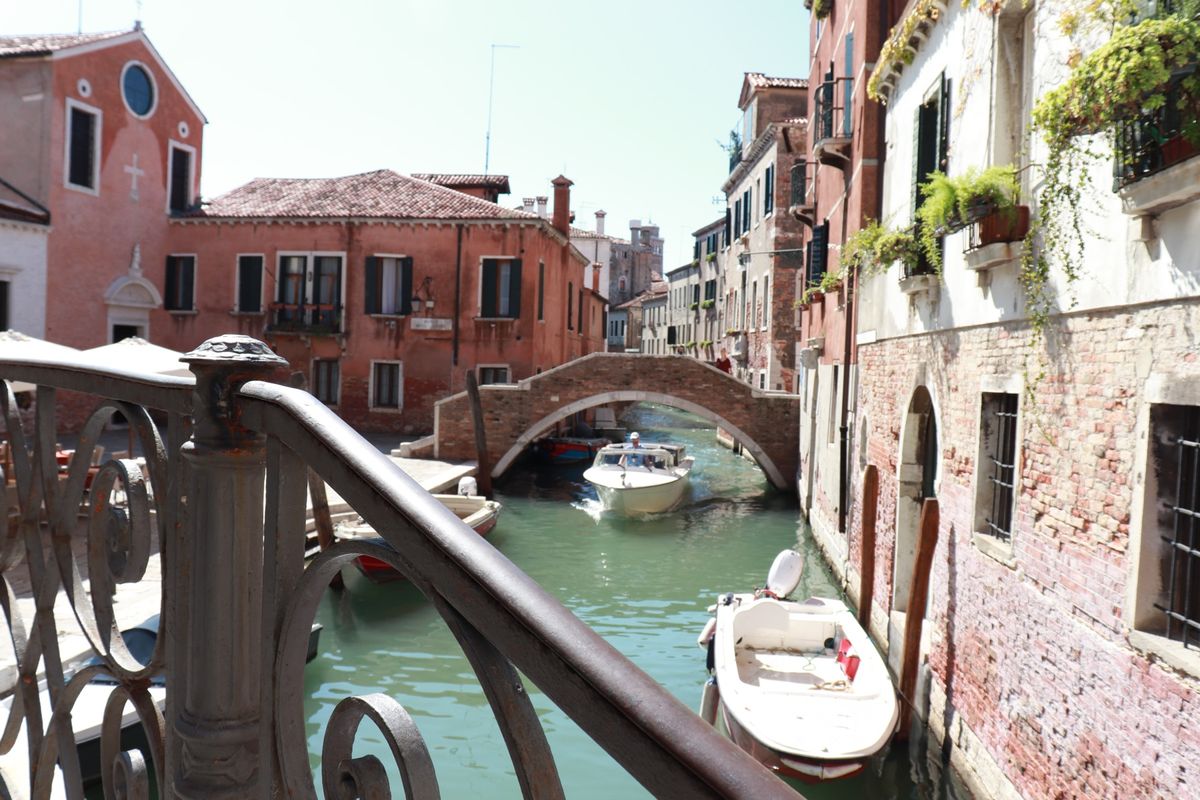 
どこを切り取っても画になる
路地の散歩が楽しいヴェネツィア

