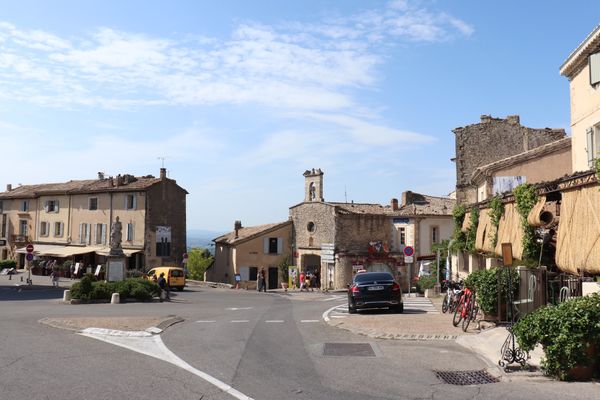 イタリア・フィレンツェ「フランスの最も美しい村-研究旅のついでにイタリア観光」の写真：
ルシヨンから少し移動して、もうひとつの...